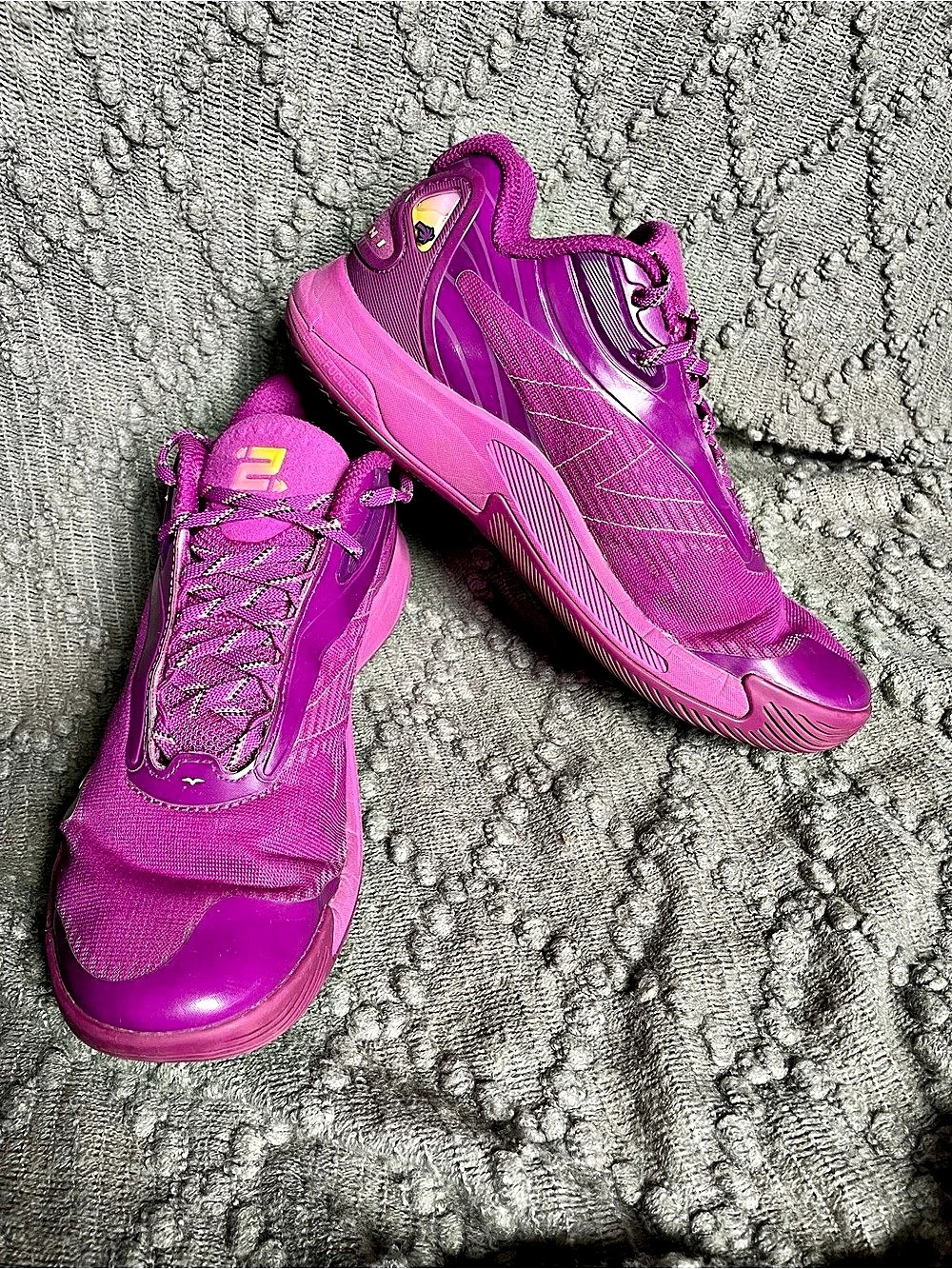 New Balance Kawhi 4 Purple Punch Signal Pink Basketball Shoes Men’s 7.5 Womens 9